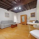 Colosseum Apartment Renovated Via Frangipane